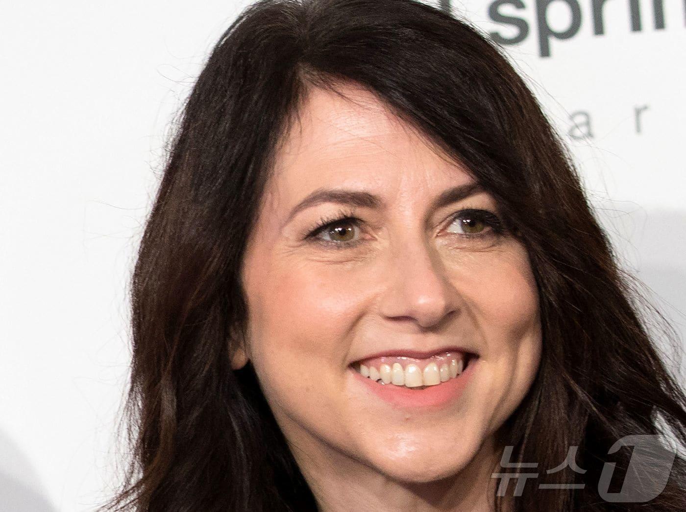 본문 이미지 - 억만장자 자선가 매켄지 스콧. 2018.04.23. ⓒ AFP=뉴스1 ⓒ News1 윤다정 기자