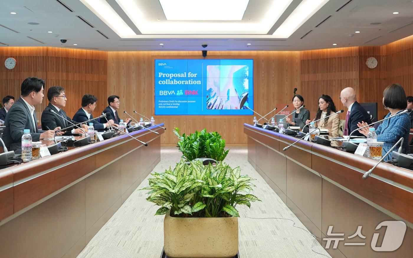 BNK금융그룹은 스페인 BBVA은행과 글로벌 금융 협력 확대를 위한 실무 회의를 진행했다고 밝혔다. &#40;BNK금융그룹 제공. 재판매 및 DB 금지&#41;
