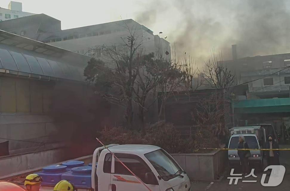 본문 이미지 - 화재현장(인천소방본부 제공/뉴스1)