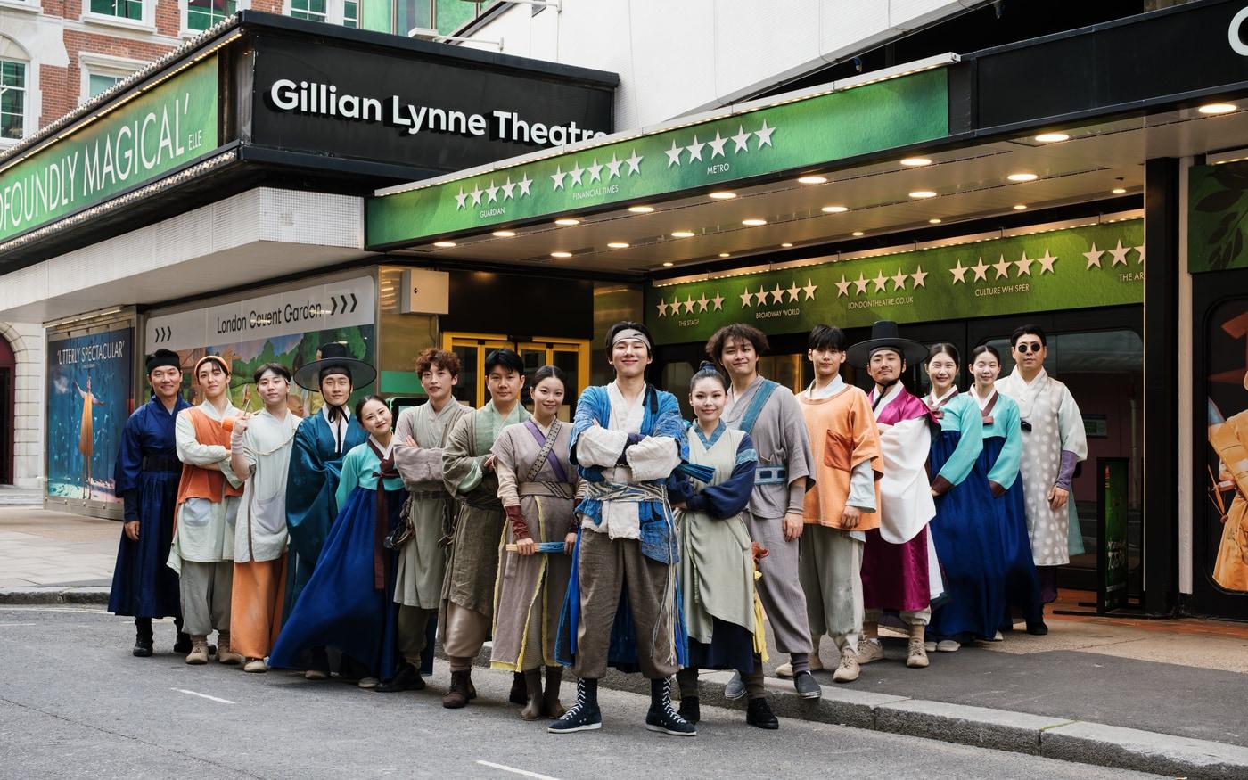 본문 이미지 - K-뮤지컬 '스웨그에이지 외쳐,조선!'