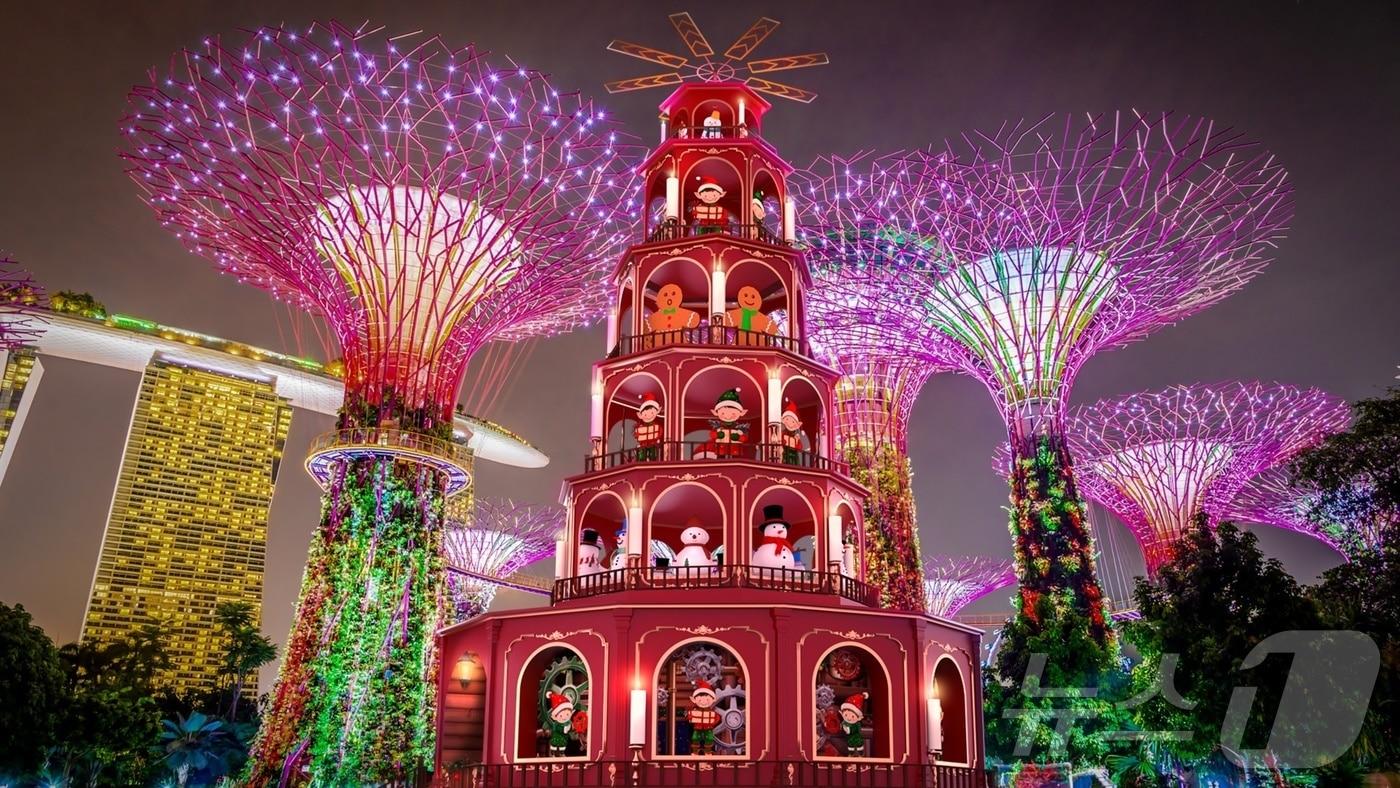 가든스 바이 더 베이에서 펼쳐지는 크리스마스 원더랜드(싱가포르관광청 제공)