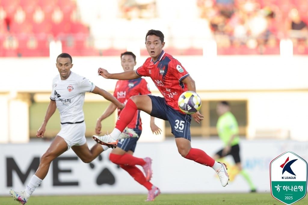 본문 이미지 - 김천 상무 수비수 이정택. &#40;한국프로축구연맹 제공&#41;