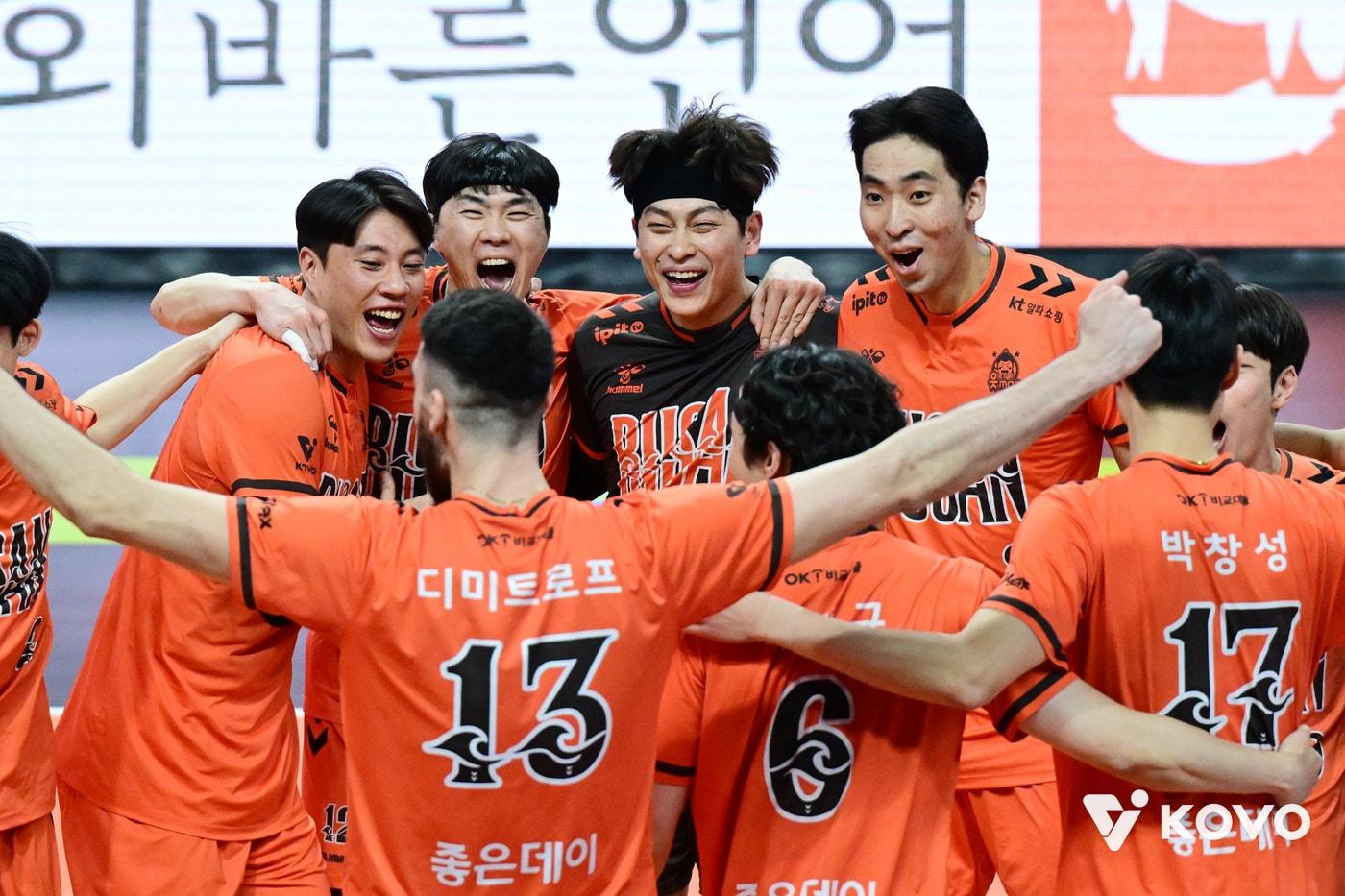 OK저축은행 선수들. &#40;KOVO 제공&#41;