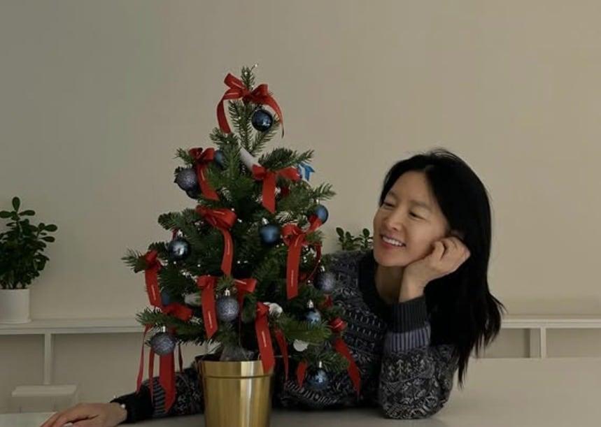 본문 이미지 - 배우 이영애 인스타그램