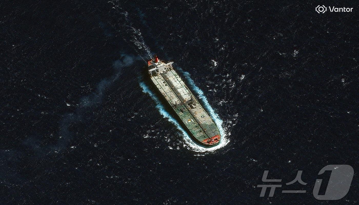 12일&#40;현지시간&#41; 카리브해 과들루프 북부에서 포착된 유조선 &#39;스키퍼&#39;의 위성사진. 미군은 지난 10일 베네수엘라 연안에서 제재 대상이었던 스키퍼를 나포했다. 사진은 미국 우주 기업 반토르 제공. 2025.12.12 ⓒ 로이터=뉴스1 ⓒ News1 김지완 기자