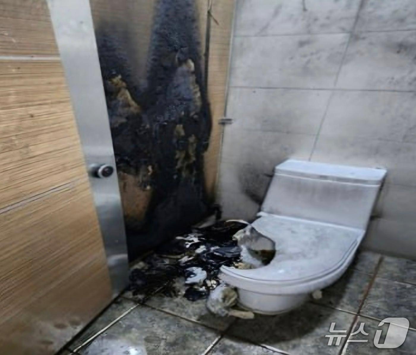 본문 이미지 - 화재 현장. &#40;경기도소방재난본부 제공. 재판매 및 DB 금지&#41; 2025.12.13/뉴스1