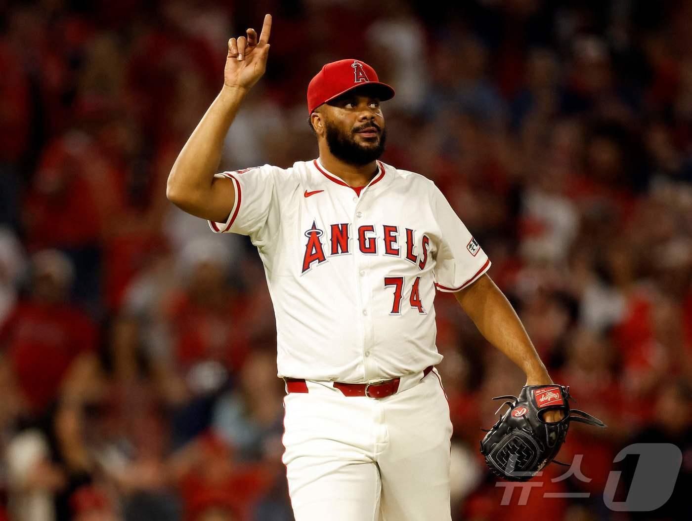 본문 이미지 - 켄리 잰슨이 디트로이트로 이적한다. ⓒ AFP=뉴스1