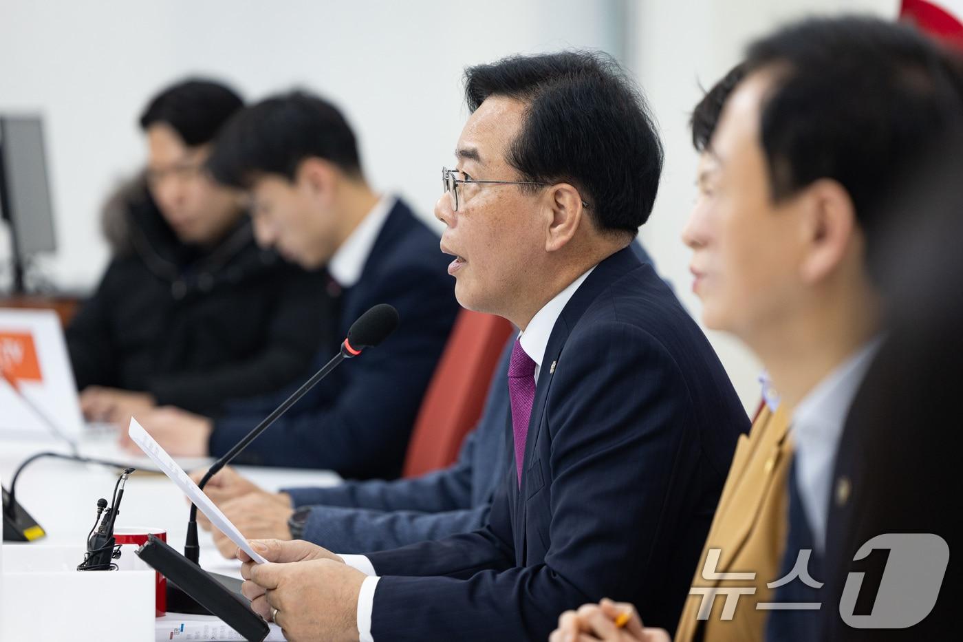 송언석 국민의힘 원내대표가 14일 서울 여의도 국회에서 현안 기자간담회를 열고 모두 발언을 하고 있다. 2025.12.14/뉴스1 ⓒ News1 유승관 기자