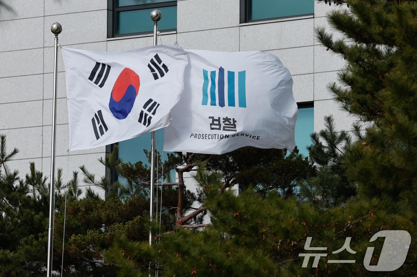 12·3 비상계엄 관련 내란·외환 의혹을 수사해 온 내란 특검팀(특별검사 조은석)의 최종수사결과 발표를 하루 앞둔 14일 내란 특검이 있는 서울 서초구 고등검찰청.. 2025.12.14/뉴스1 ⓒ News1 안은나 기자