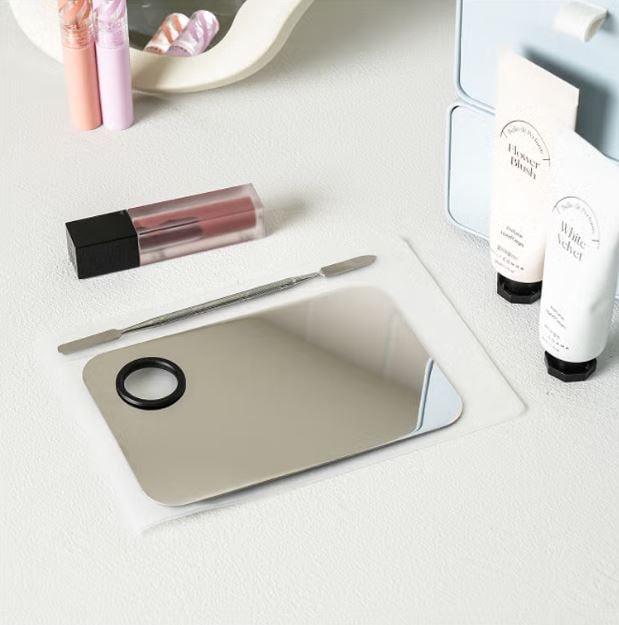 본문 이미지 - 다이소 '믹싱 팔레트, 스패츌러 세트'(㈜아성다이소 제공)