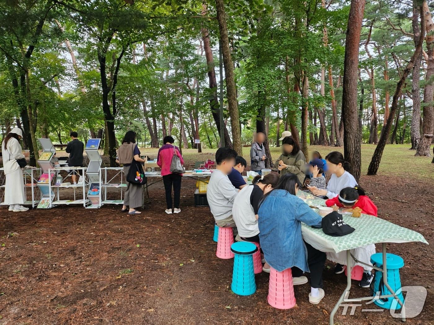 본문 이미지 - 강릉시립도서관 프로그램.(강릉시 제공, 재판매 및 DB 금지) 2025.12.15/뉴스1