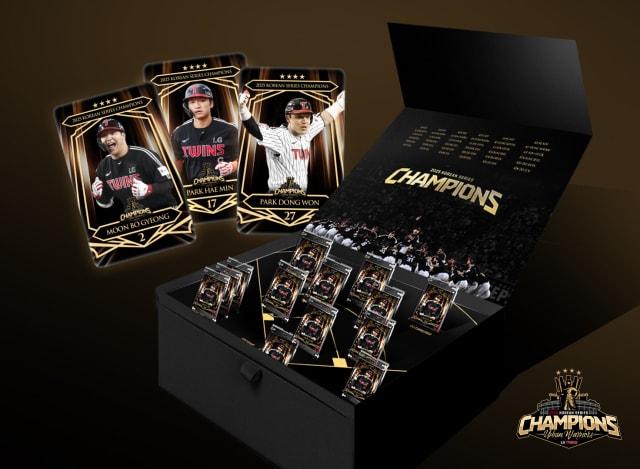 본문 이미지 - 프로야구 LG 트윈스는 2025년 통합 우승 기념 포토카드 컬렉션 세트 박스를 출시한다고 15일 밝혔다.(LG 트윈스 제공)
