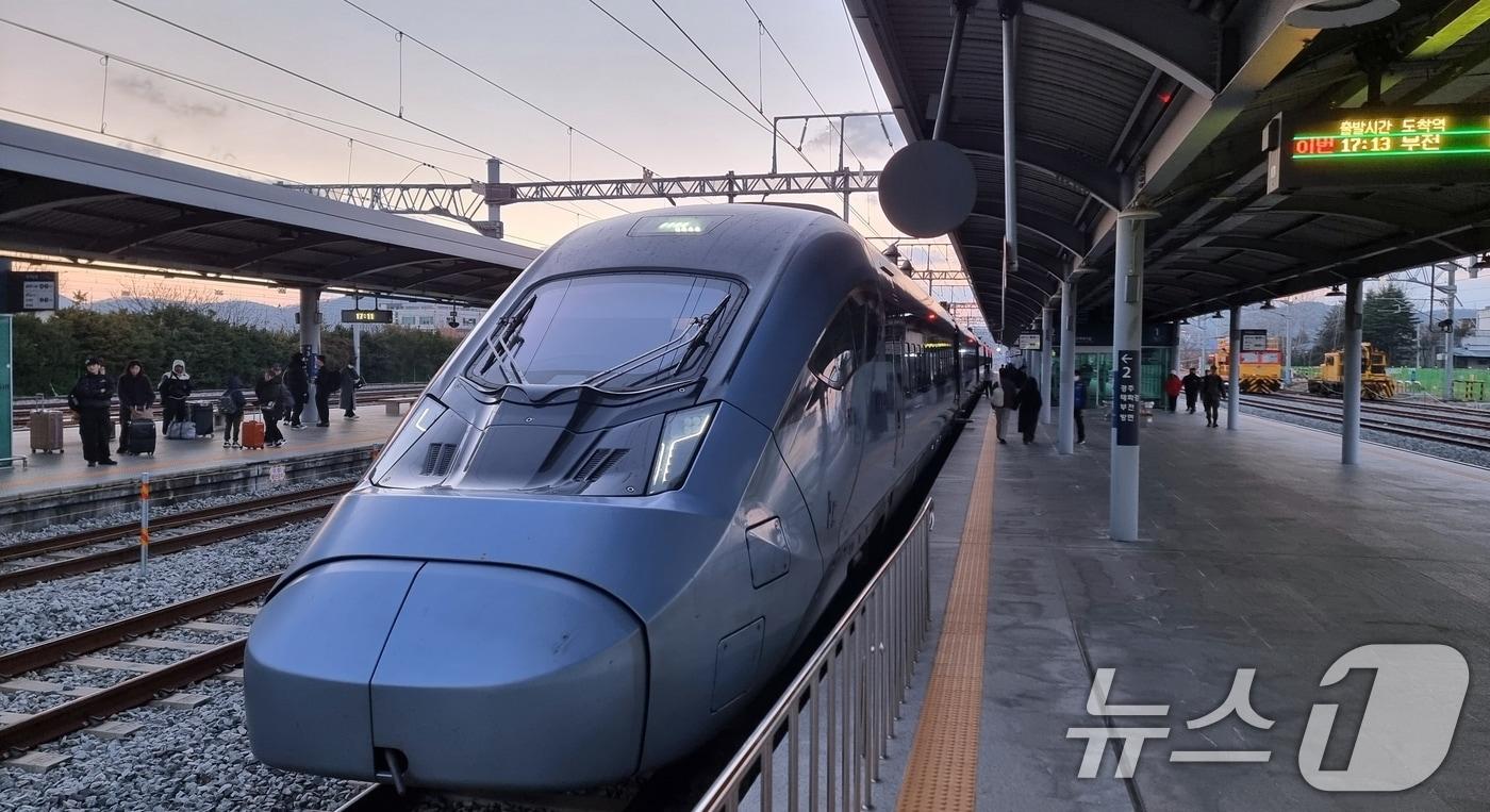 KTX-이음 영천역 정차 &#40;영천시 제공&#41;/뉴스1 ⓒ News1 정우용 기자