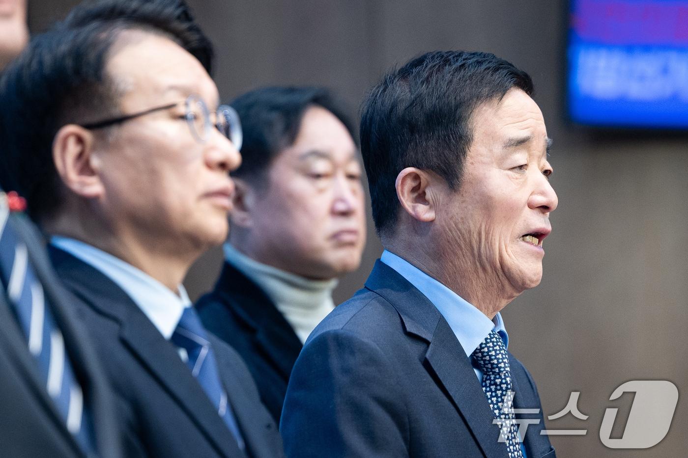 강득구 더불어민주당 의원이 15일 서울 여의도 국회 소통관에서 기자회견을 열고 최고위원 출마를 선언하고 있다. 2025.12.15/뉴스1 ⓒ News1 유승관 기자