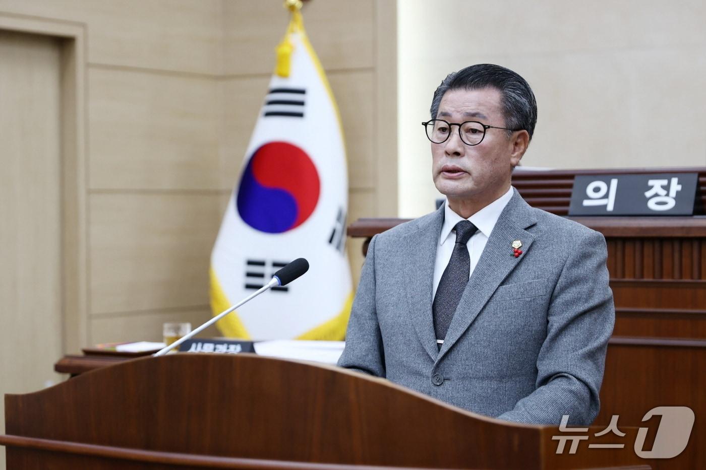 충남 계룡시의회 이용권 의원이 두마면 관광 허브와 계룡역 환승센터 조성사업의 원활한 추진을 촉구했다.(계룡시의회 제공.재판매 및 DB금지)/뉴스1