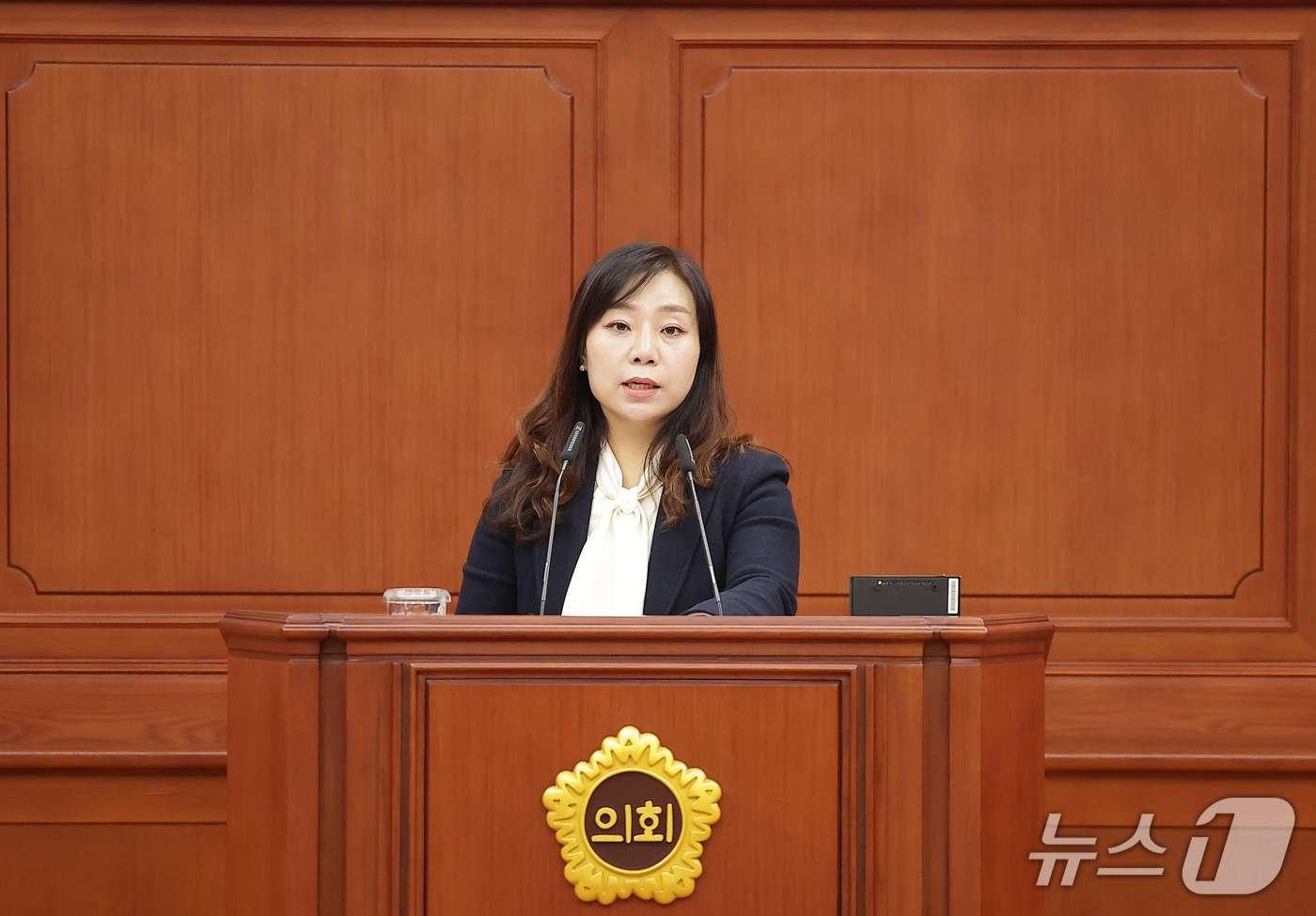 김민숙 대전시의원이 15일 오전 본회의장에서 5분자유발언을 하고 있다. (시의회 제공) / 뉴스1