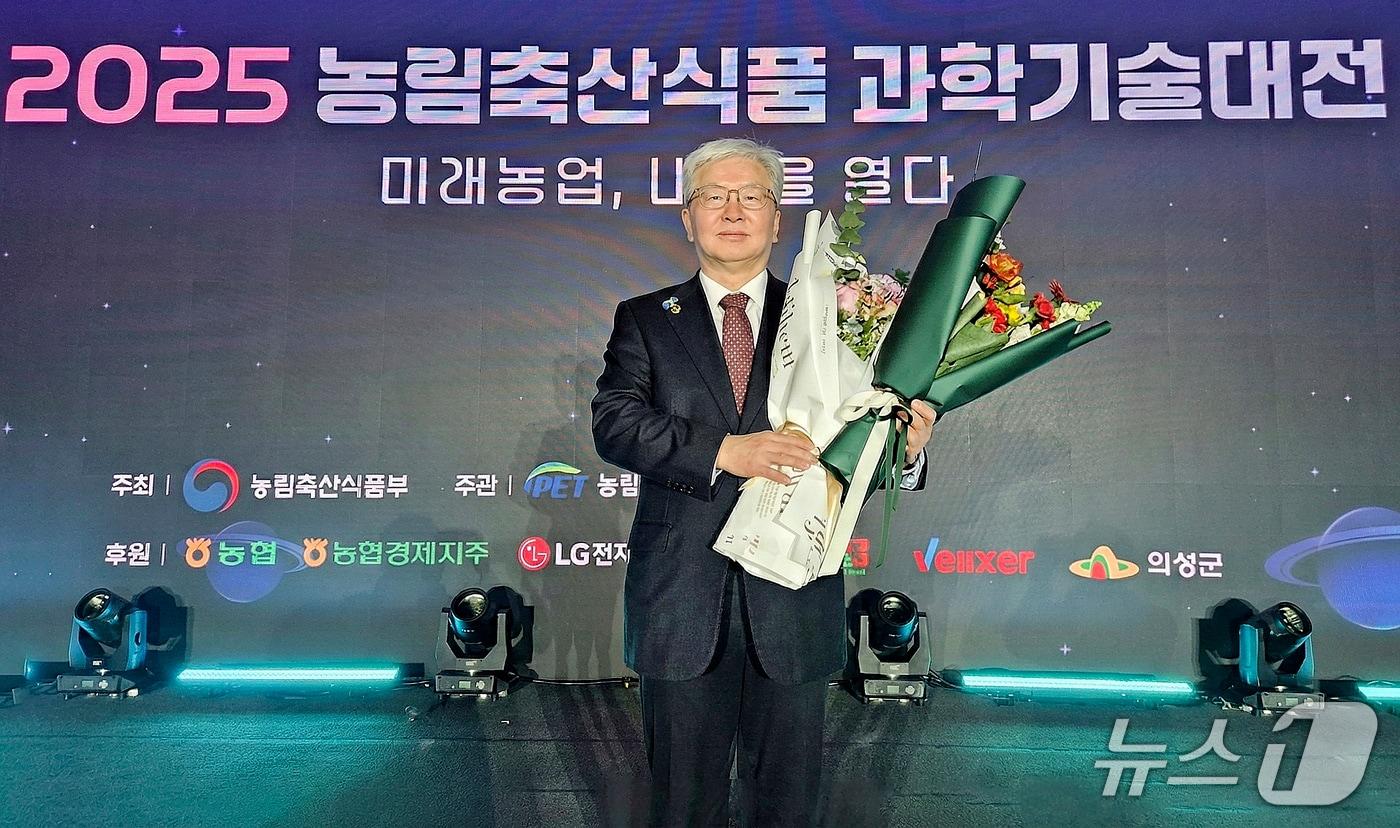 영남대 최인호 의생명공학과 교수가 28회 과학기술대전에서 국무총리 표창을 받았다. (영남대 제공. 재판매 및 DB금지)