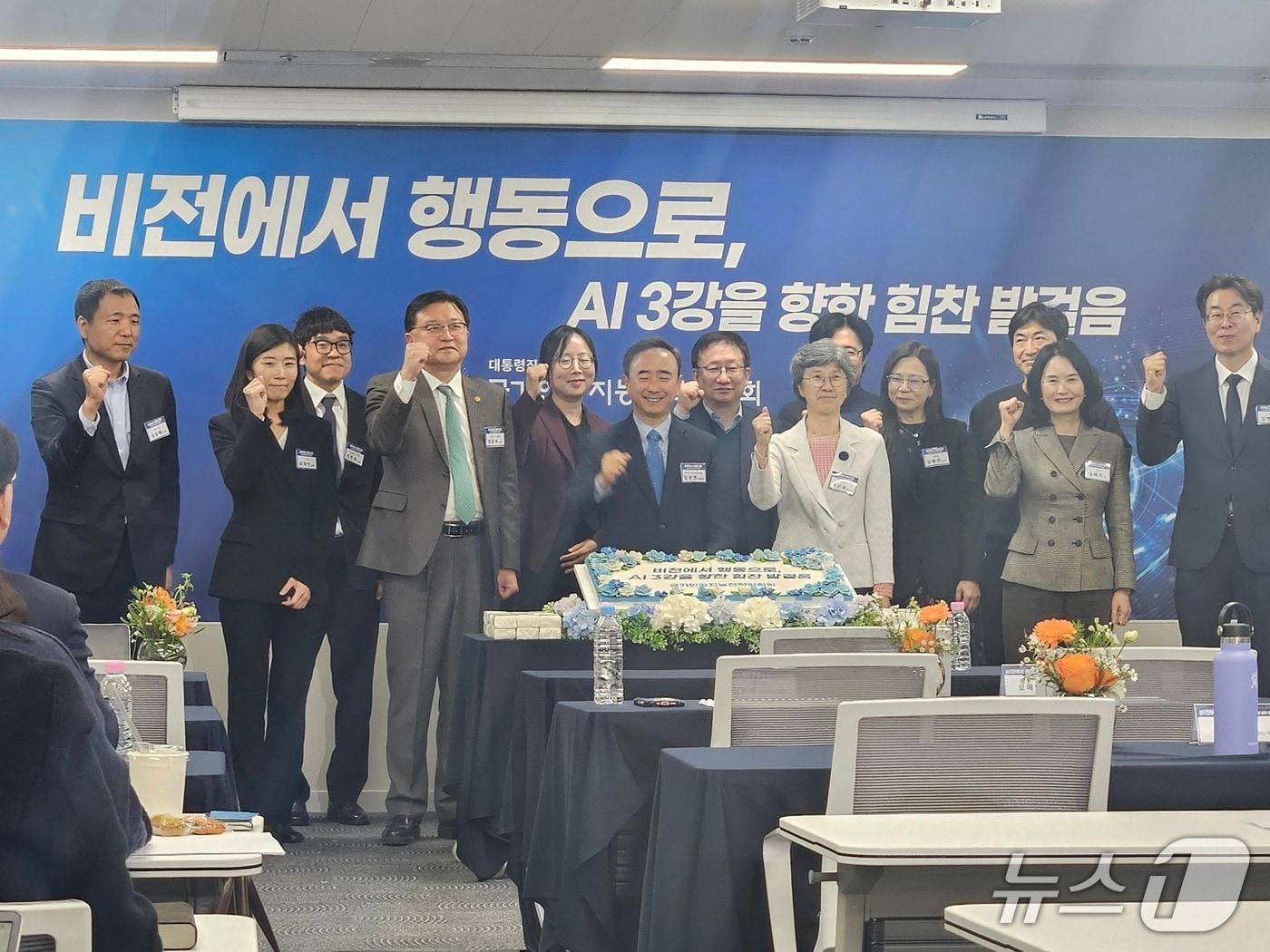 본문 이미지 - 국가AI전략위원회가 15일 출범 100일 기자간담회를 진행하고 인공지능행동계획&#40;안&#41;을 공개했다.