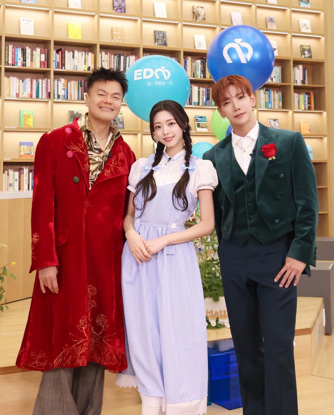 본문 이미지 - 박진영(왼쪽부터) 유나 준케이/JYP 제공