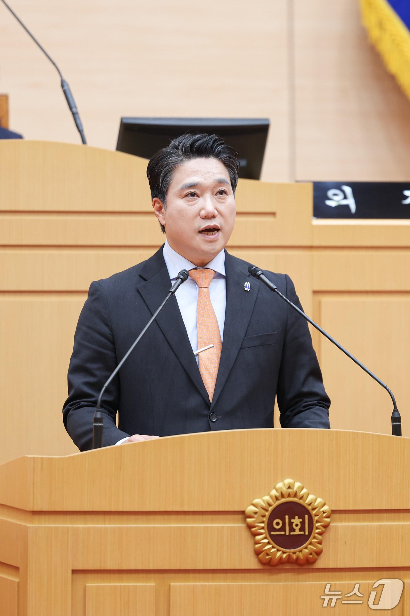 본문 이미지 - 박선준 전남도의원이 본회의에서 발언하고 있다.(전남도의회 제공, 재판매 및 DB금지)/뉴스1 