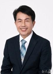 본문 이미지 - 진보당 윤종오 의원.