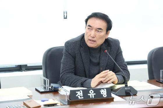 본문 이미지 - 전유형 인천 남동구의회 의원(59).(인천남동구의회 제공. 재배포 및 DB금지)2025.12.16/뉴스1