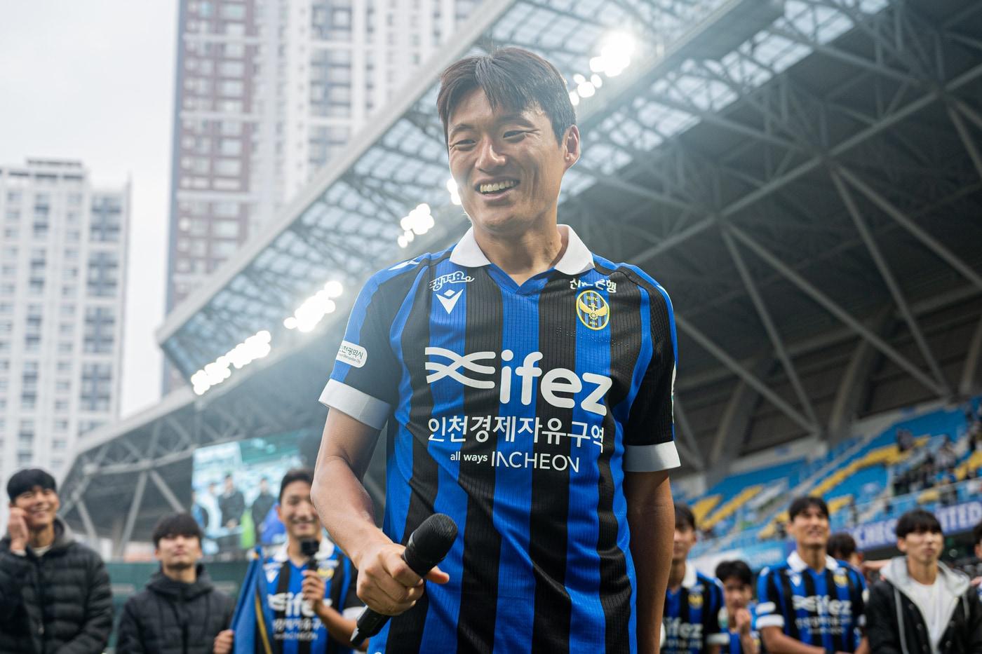 1부리그로 복귀하는 인천이 주장 이명주와 연장 계약을 체결했다. (인천 제공)
