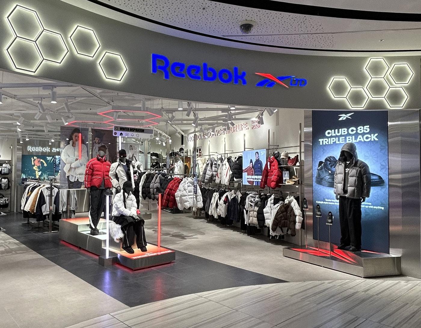 본문 이미지 - 리복은 프리미엄 라인 리복 LTD(LEARN, TEST, DESIGN)를 전면에 내세운 새로운 콘셉트의 매장을 부산 신세계백화점 센텀시티점에 열었다.(리복제공)