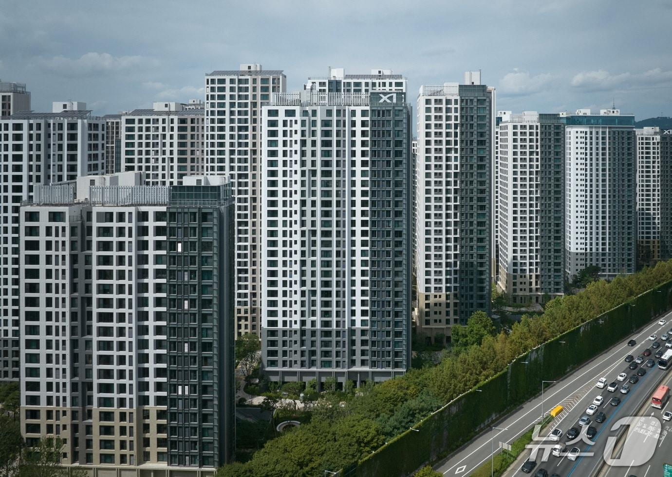 본문 이미지 - 서울 서초구 잠원동 '메이플자이' 전경 (GS건설 제공) 뉴스1 ⓒ News