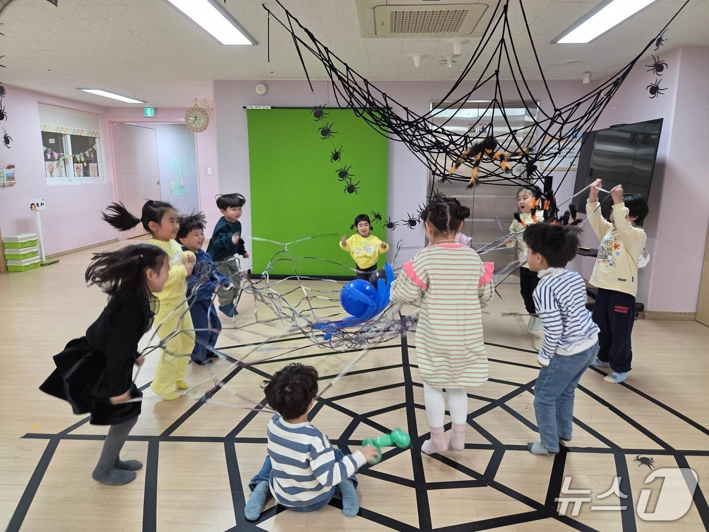 본문 이미지 - 대구교육청은 17일 '2026 대구유아교육 계획'을 수립해 추진한다고 밝혔다. 사진은 대구 한 교육기관의 유아교육 모습. (대구교육청 제공. 재판매 및 DB 금지)/뉴스1