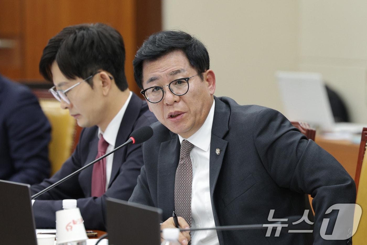 본문 이미지 - 국민의힘 미디어특별위원장인 이상휘 의원. 2025.12.17 ⓒ 뉴스1 신웅수 기자