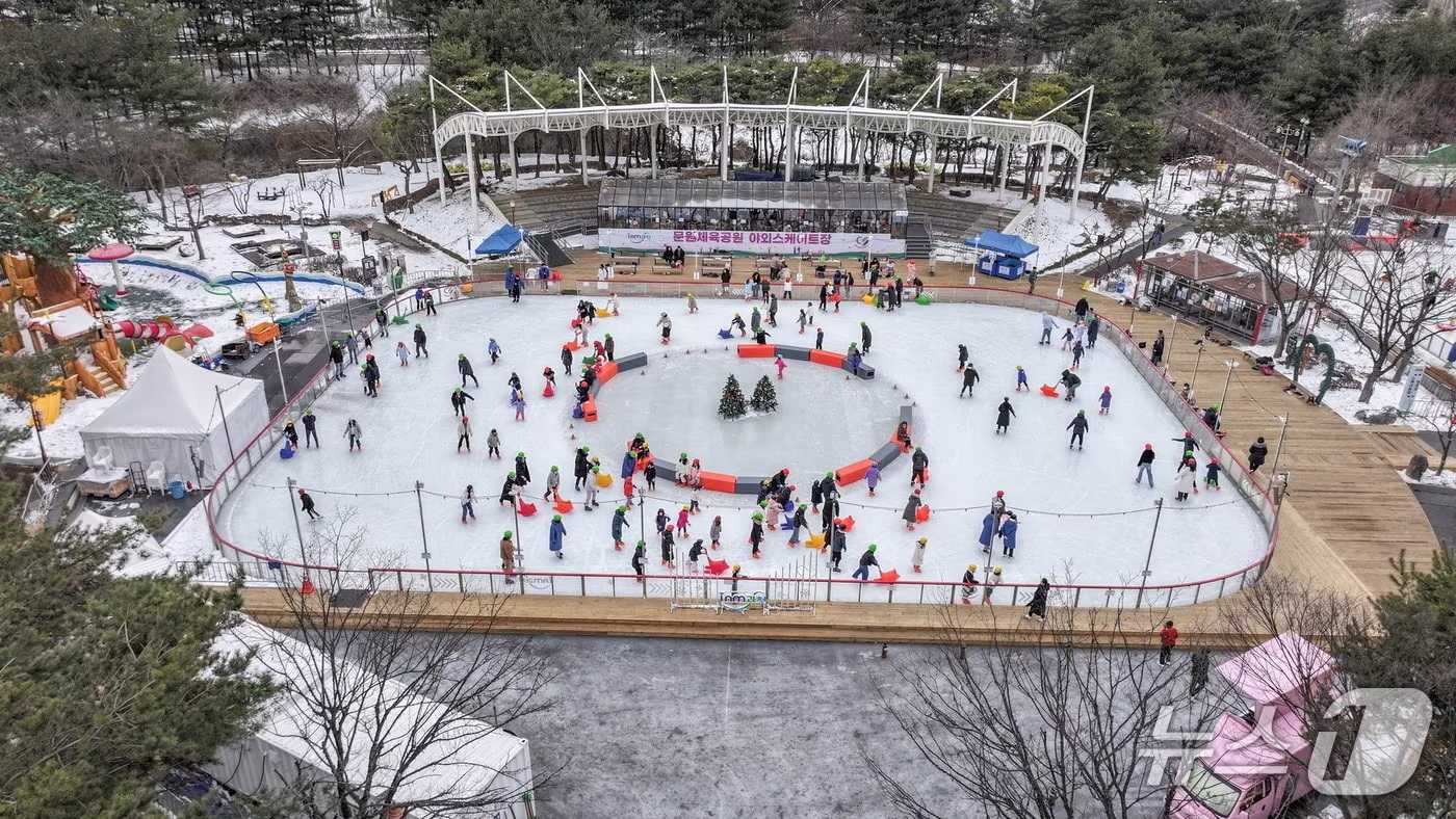 지난해 개장된 야외스케이트장.(과천시 제공)