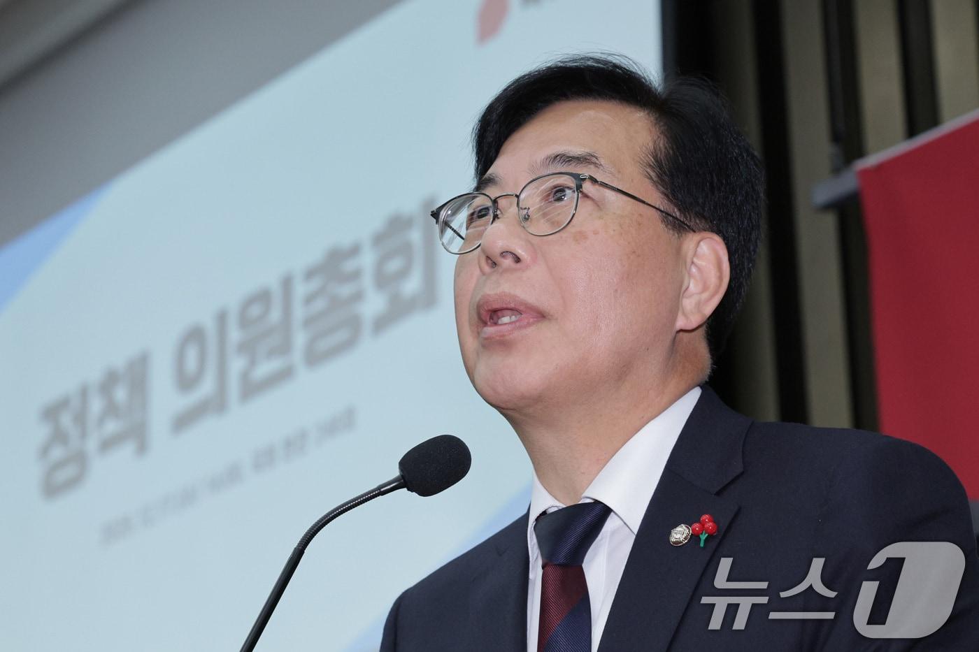 송언석 국민의힘 원내대표가 17일 서울 여의도 국회에서 열린 정책의원총회에서 발언하고 있다. 2025.12.17/뉴스1 ⓒ News1 신웅수 기자