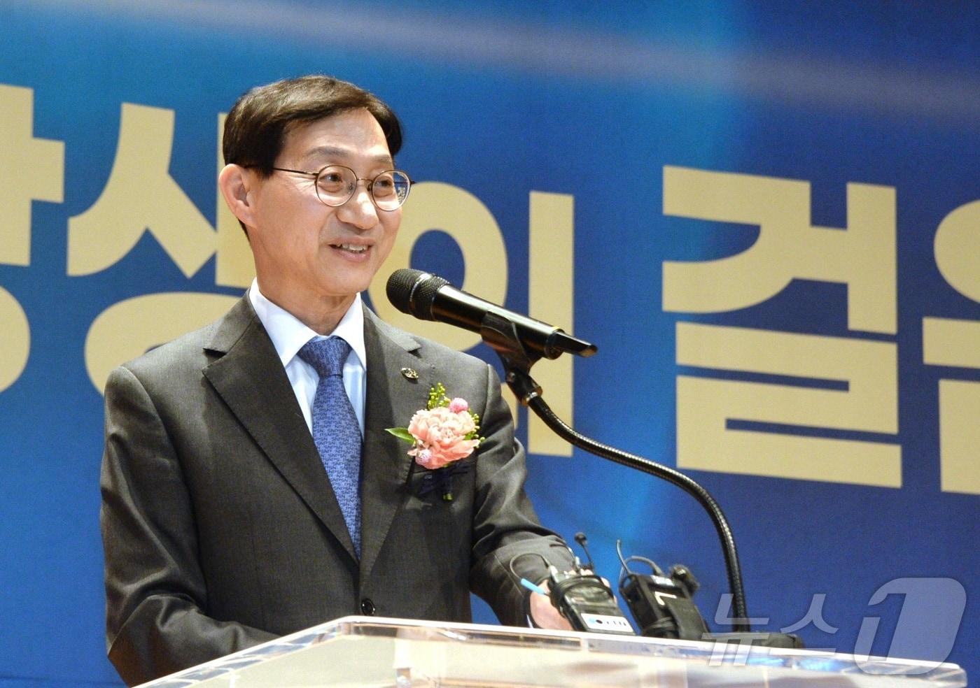김성주 제19대 국민연금공단 신임 이사장이 17일 전북 전주시 국민연금공단에서 열린 취임식에서 취임사를 하고 있다. 2025.12.17/뉴스1 ⓒ News1 유경석 기자