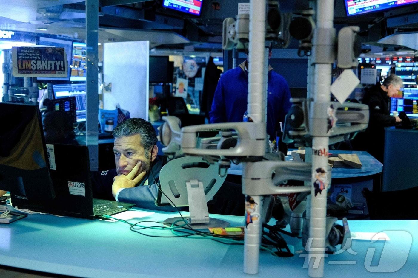 뉴욕증권거래소 트레이더 ⓒ AFP=뉴스1