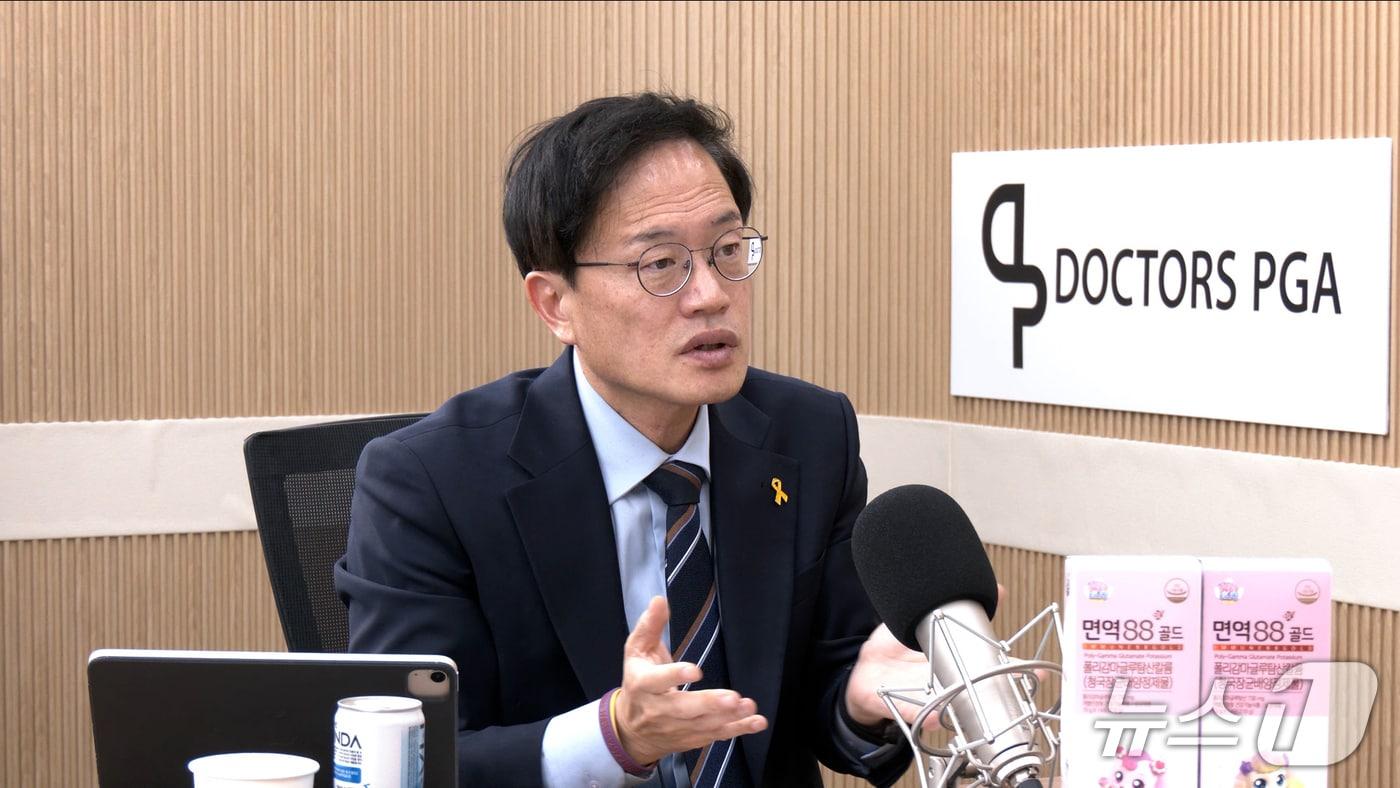 서울시장 선거 출마를 선언한 박주민 더불어민주당 의원이 18일 뉴스1TV '팩트앤뷰'에 출연해 질문에 답하고 있다.(뉴스1TV '팩트앤뷰' 캡처)