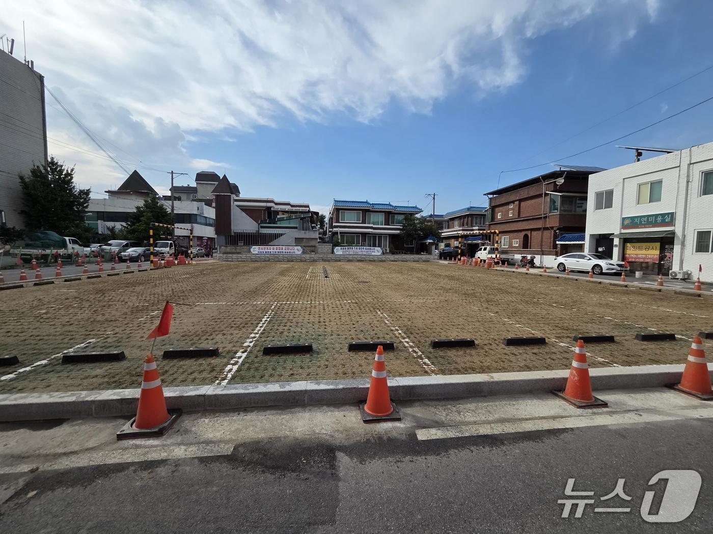 본문 이미지 - 청주시 운천동 공영주차장.(시 제공)/뉴스1