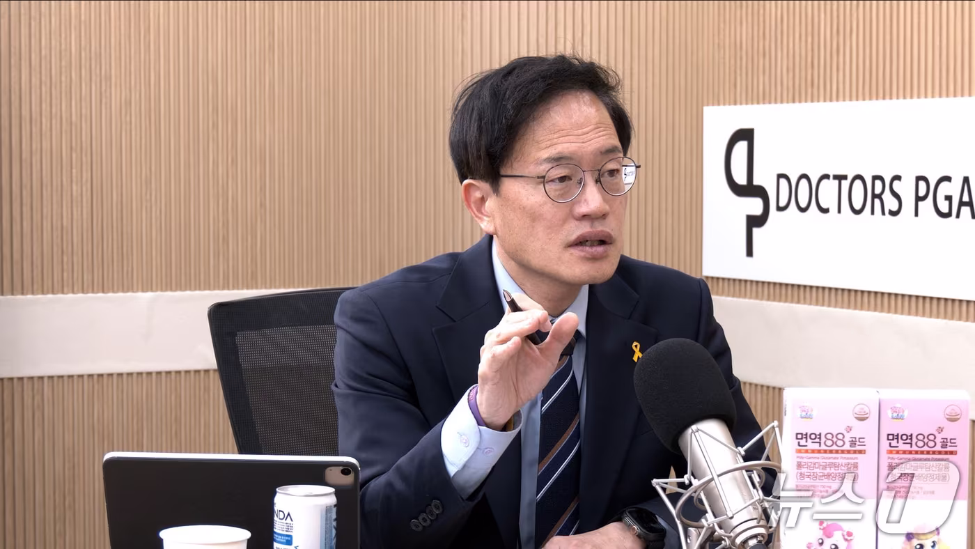 서울시장 선거 출마를 선언한 박주민 더불어민주당 의원이 18일 뉴스1TV '팩트앤뷰'에 출연해 질문에 답하고 있다.(뉴스1TV '팩트앤뷰' 캡처)