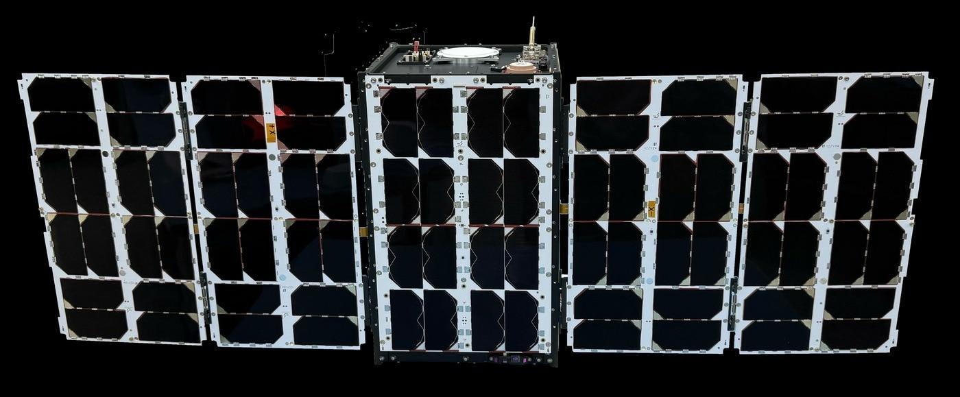 한국항공우주연구원과 나라스페이스 테크놀로지가 공동 개발한 우주검증위성 'E3T 1호'. 지난달 27일 누리호 4차발사 부탑재 위성으로 실렸다.(우주항공청 제공)