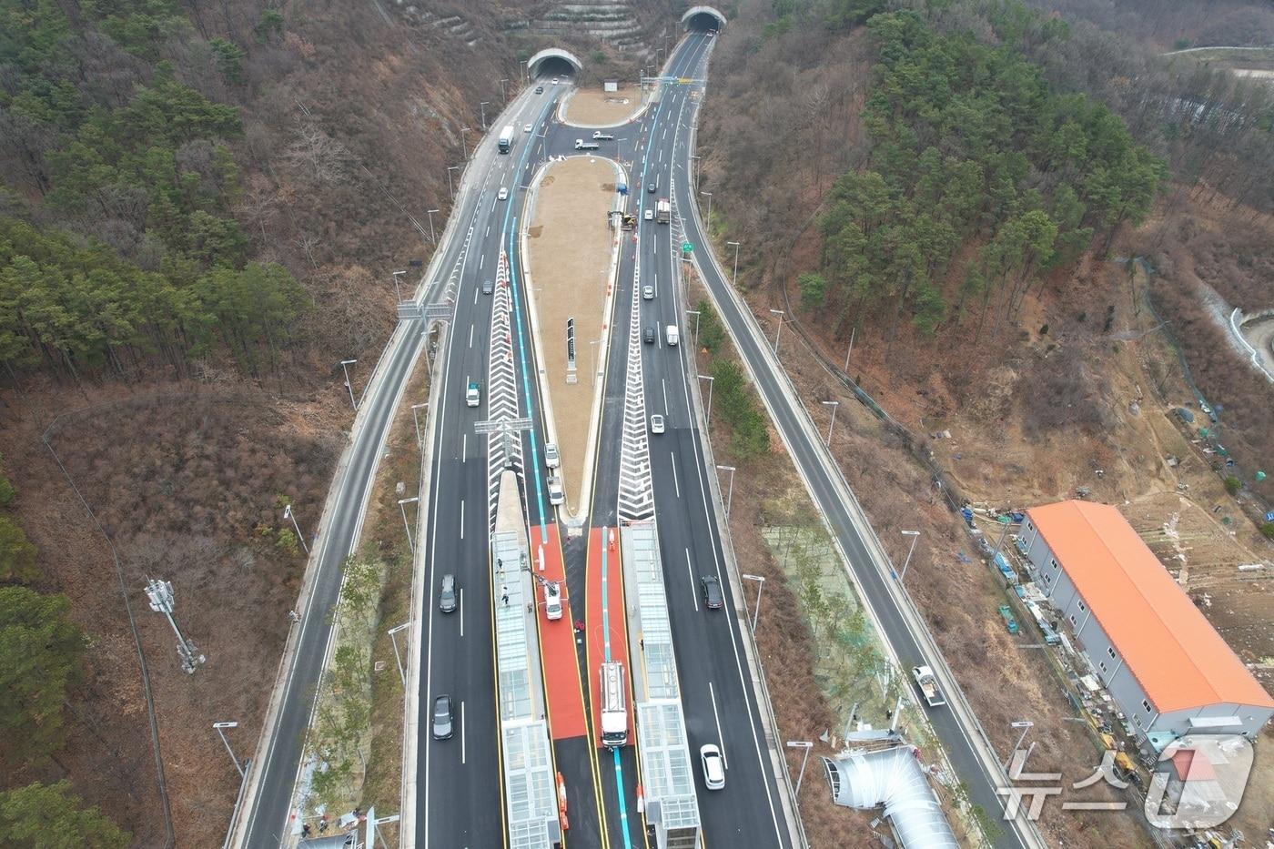 둔곡교차로 BRT 중앙정류장 (시 제공) / 뉴스1