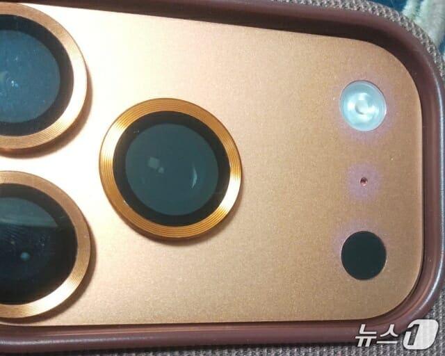 한국에서 발생한 아이폰 17 프로 변색 사례(온라인 커뮤니티 갈무리)