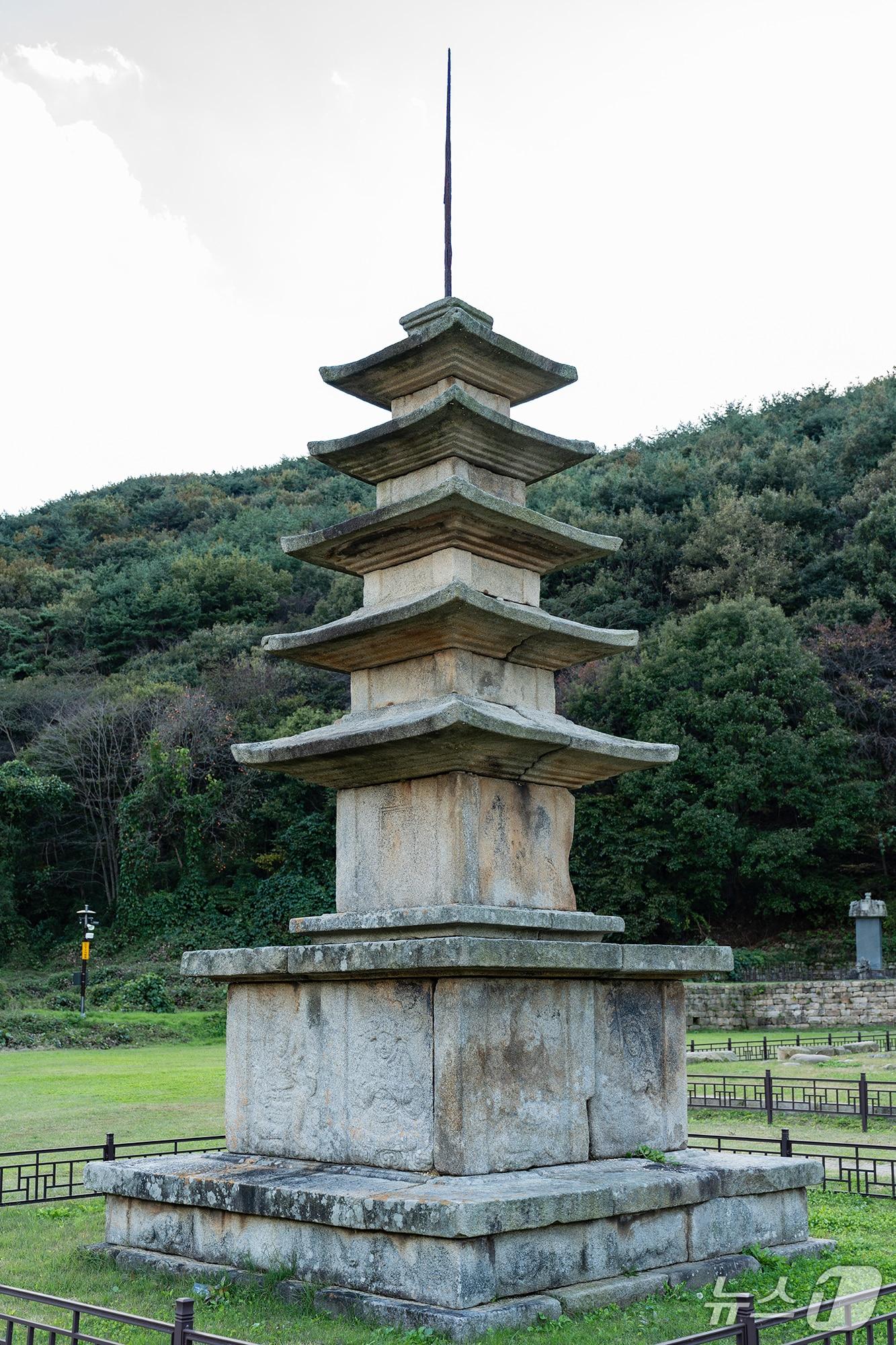 본문 이미지 - 서산 보원사지 오층석탑(서산시 제공. 재판매 및 DB금지)2025.12.19/뉴스1