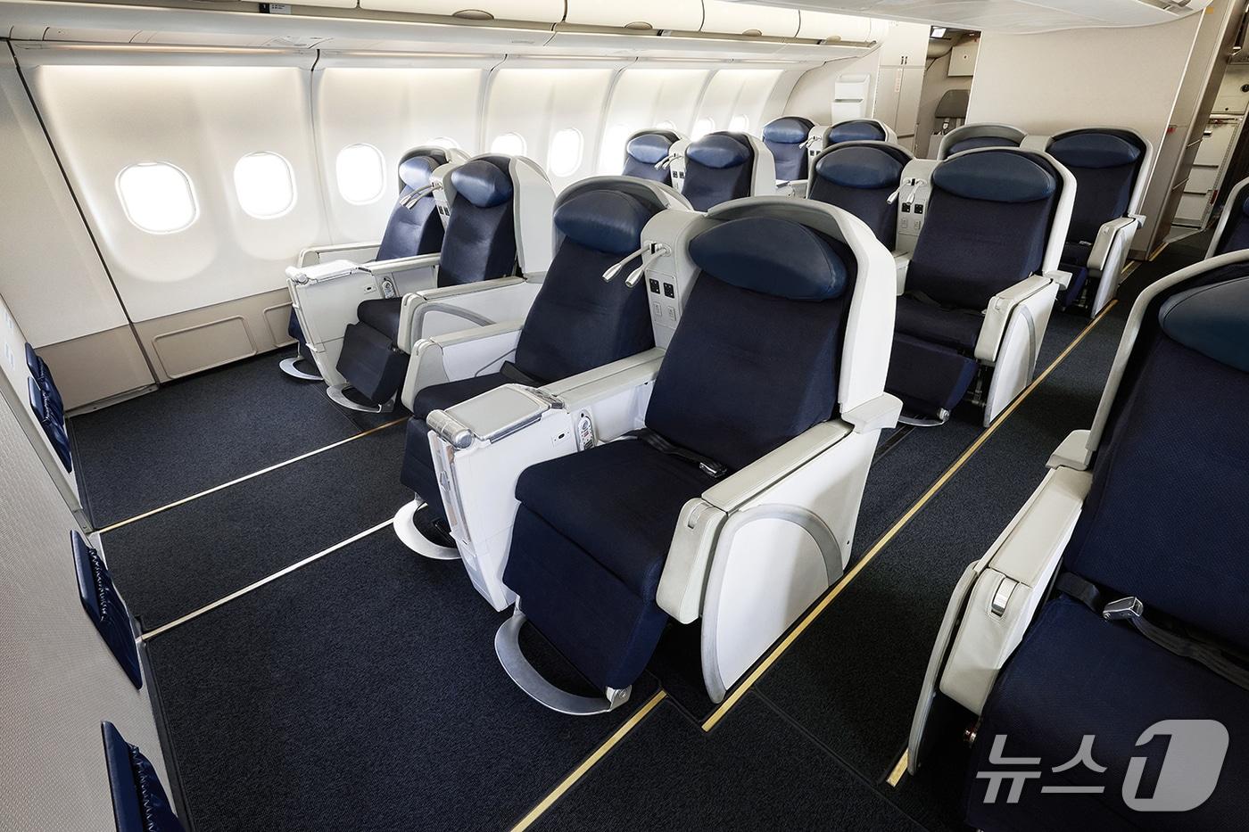 지난달 말 인천~나리타·푸꾸옥 노선에서 운영을 시작한 파라타항공 비즈니스 스마트 클래스의 모습(파라타항공 제공). 2025.12.19.