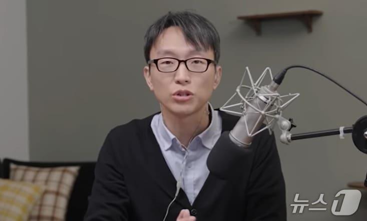 본문 이미지 - 정희원 서울시 건강총괄관(유튜브 '정희원의 저속노화' 갈무리)