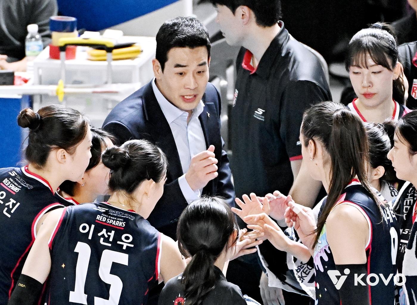 본문 이미지 - 고희진 정관장 감독(KOVO제공) 