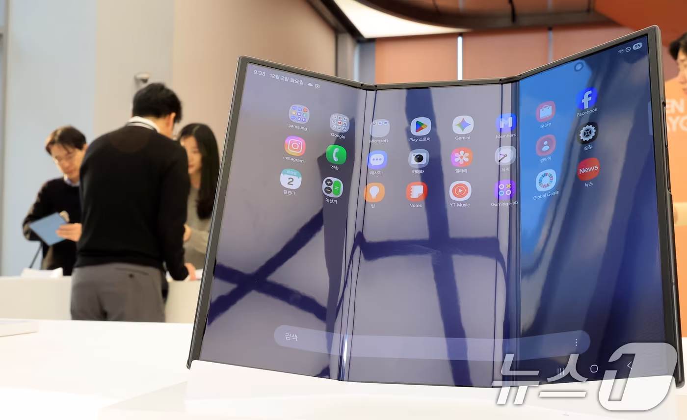 삼성전자 갤럭시Z 트라이폴드 2025.12.2/뉴스1 ⓒ News1 이호윤 기자