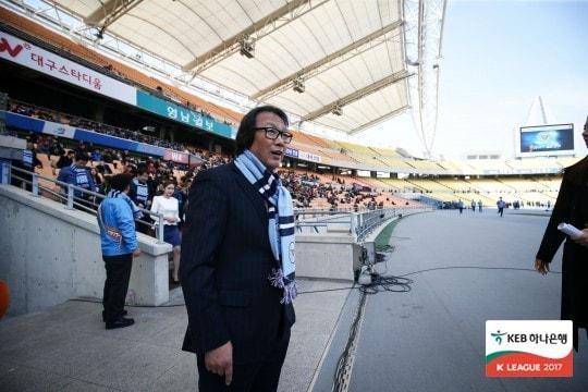 본문 이미지 - 대구FC 강등 책임을 지고 팀을 떠나는 조광래 대표이사. (한국프로축구연맹 제공)