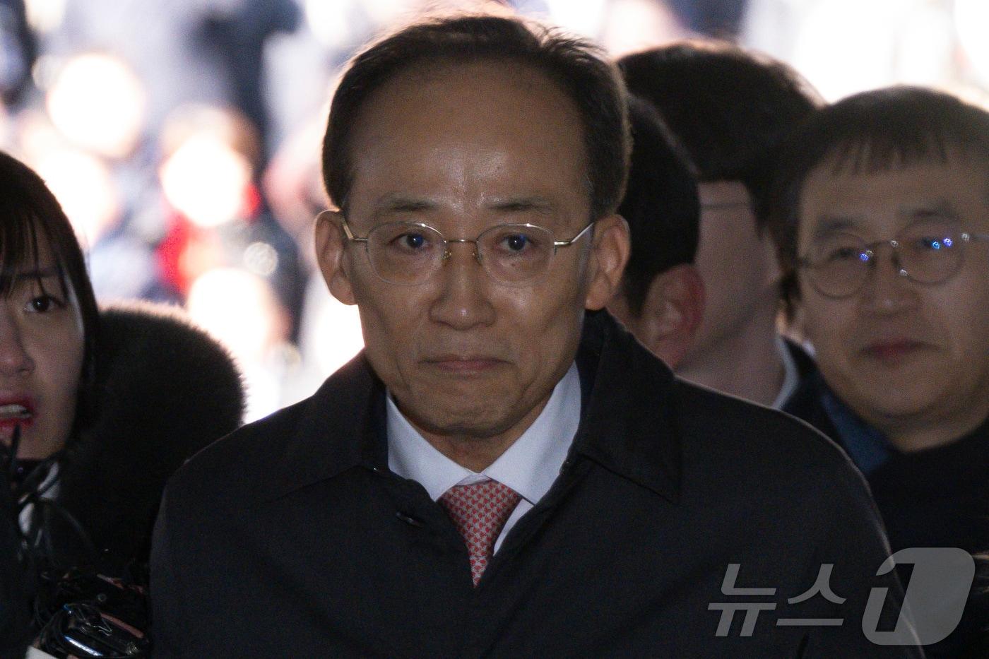 계엄 해제 표결 방해 혐의를 받는 추경호 국민의힘 전 원내대표가 2일 서울 서초구 서울중앙지방법원에서 열린 구속 전 피의자심문&#40;영장실질심사&#41;에 출석하고 있다. &#40;공동취재&#41; 2025.12.2/뉴스1 ⓒ News1 오대일 기자