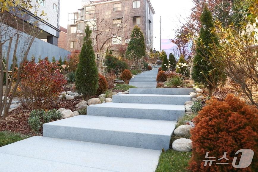 본문 이미지 - 경기 의왕시 부곡동 쌈지공원. &#40;의왕시 제공. 재판매 및 DB 금지&#41; 2025.12.2/뉴스1
