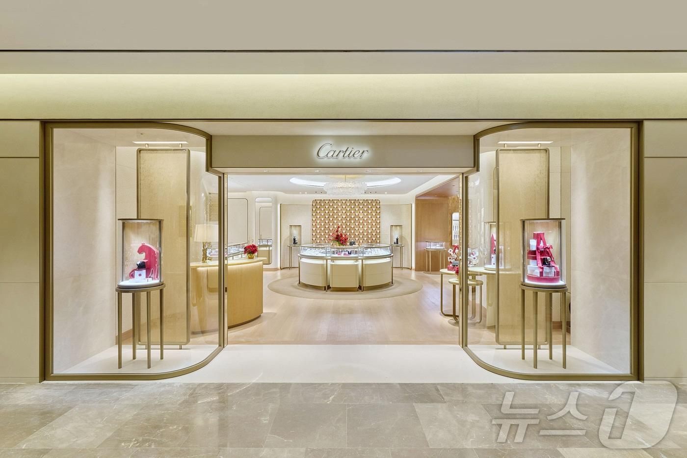 본문 이미지 - 서울 중구 신세계백화점 본점 까르띠에 매장의 모습. (신세계백화점 제공. 재판매 및 DB 금지) 2025.12.3/뉴스1